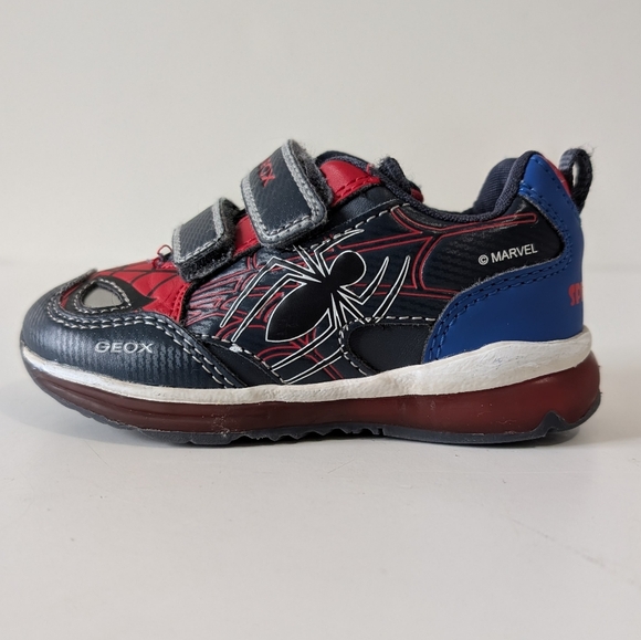 GEOX Sport Spiderman Light Up Strap Boys Sneaker 6.5 - Picture 3 of 5